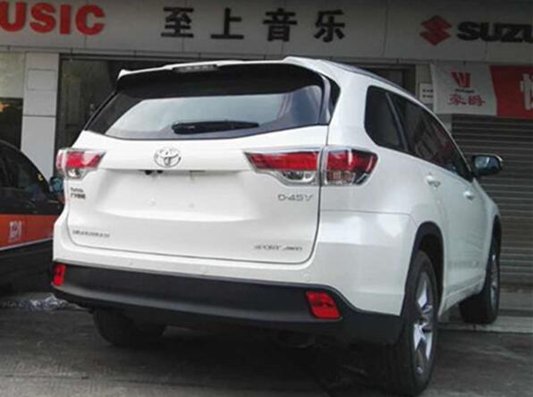 全新豐田漢蘭達(dá)汽車音響改裝 無損加裝兩臺(tái)...