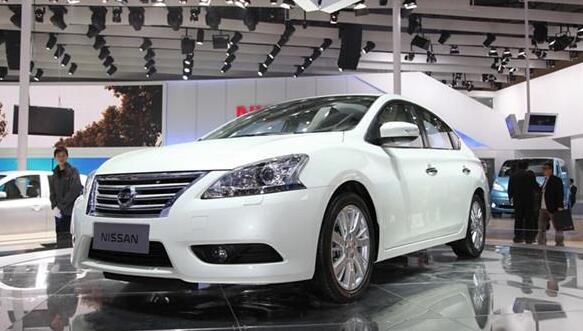 日產(chǎn)軒逸音響入門(mén)升級(jí) 前后聲場(chǎng)換裝英國(guó)正弦波兩分頻+同軸