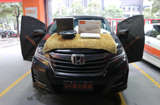 汽車音響改裝|鐘愛于歌劇世家！本田艾力紳...