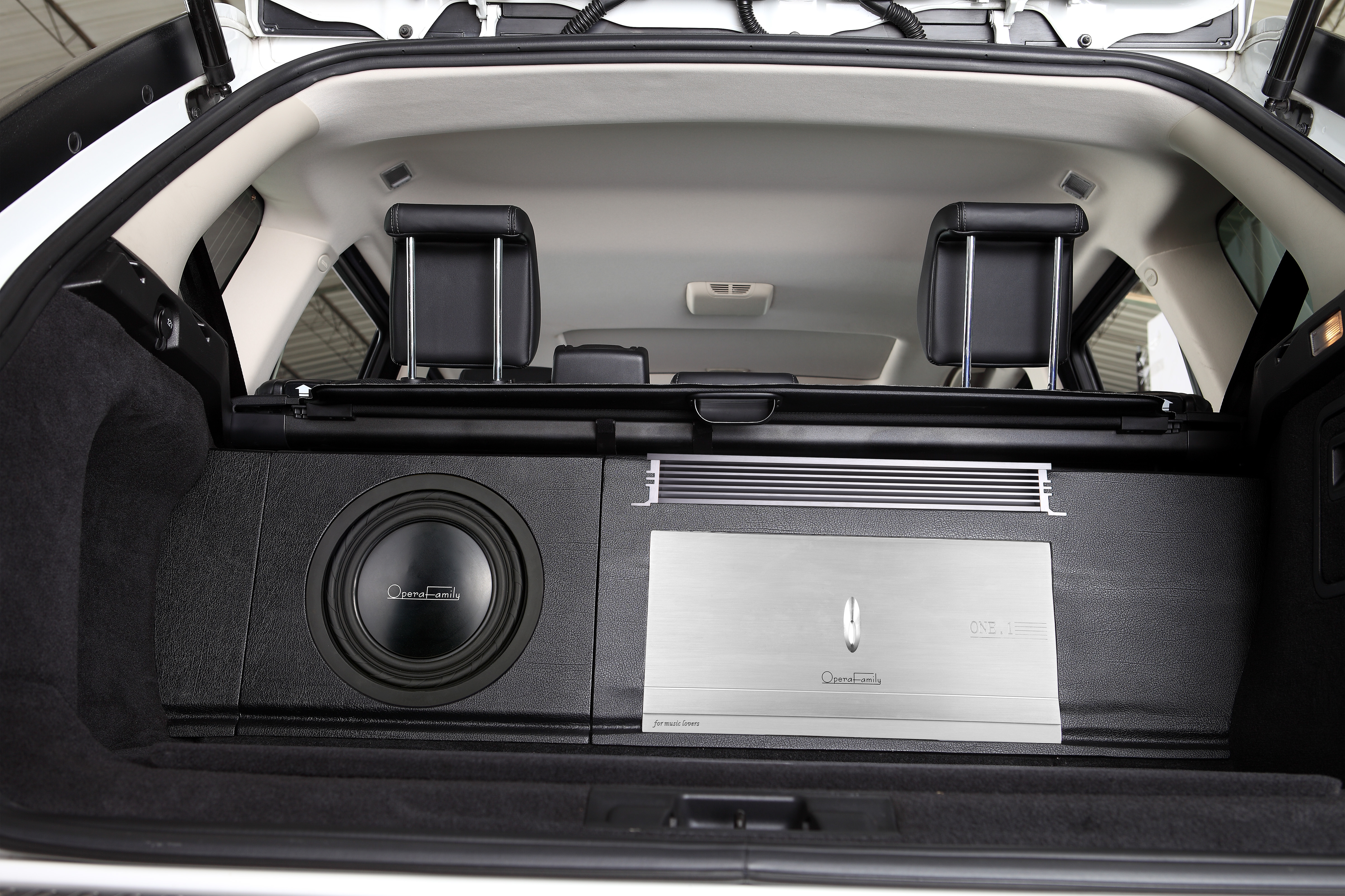 全套歌劇世家！凱迪拉克音響改裝，大大增添...