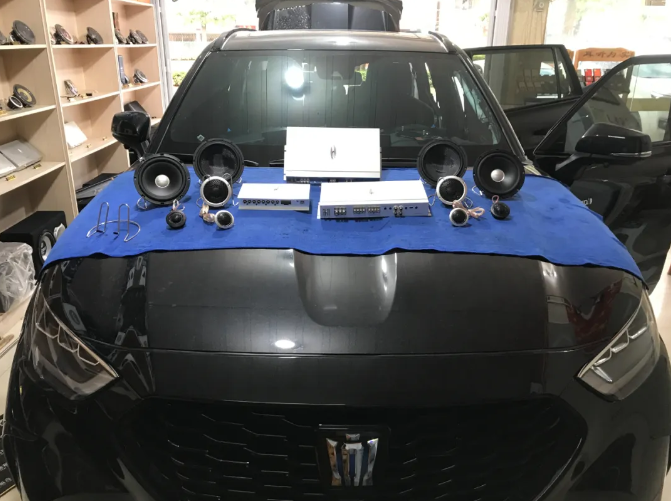 皇冠陸放音響升級，讓音樂成為駕駛的主旋律