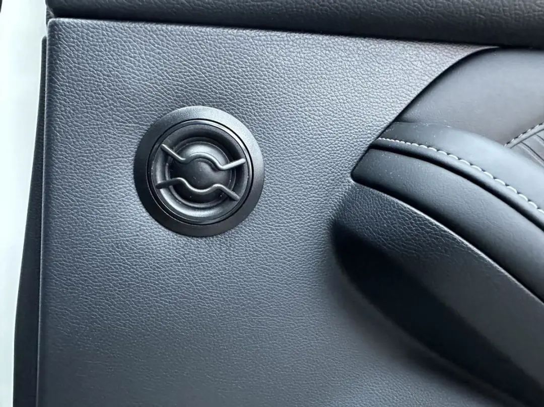 1698725463350777.jpg 4.jpg