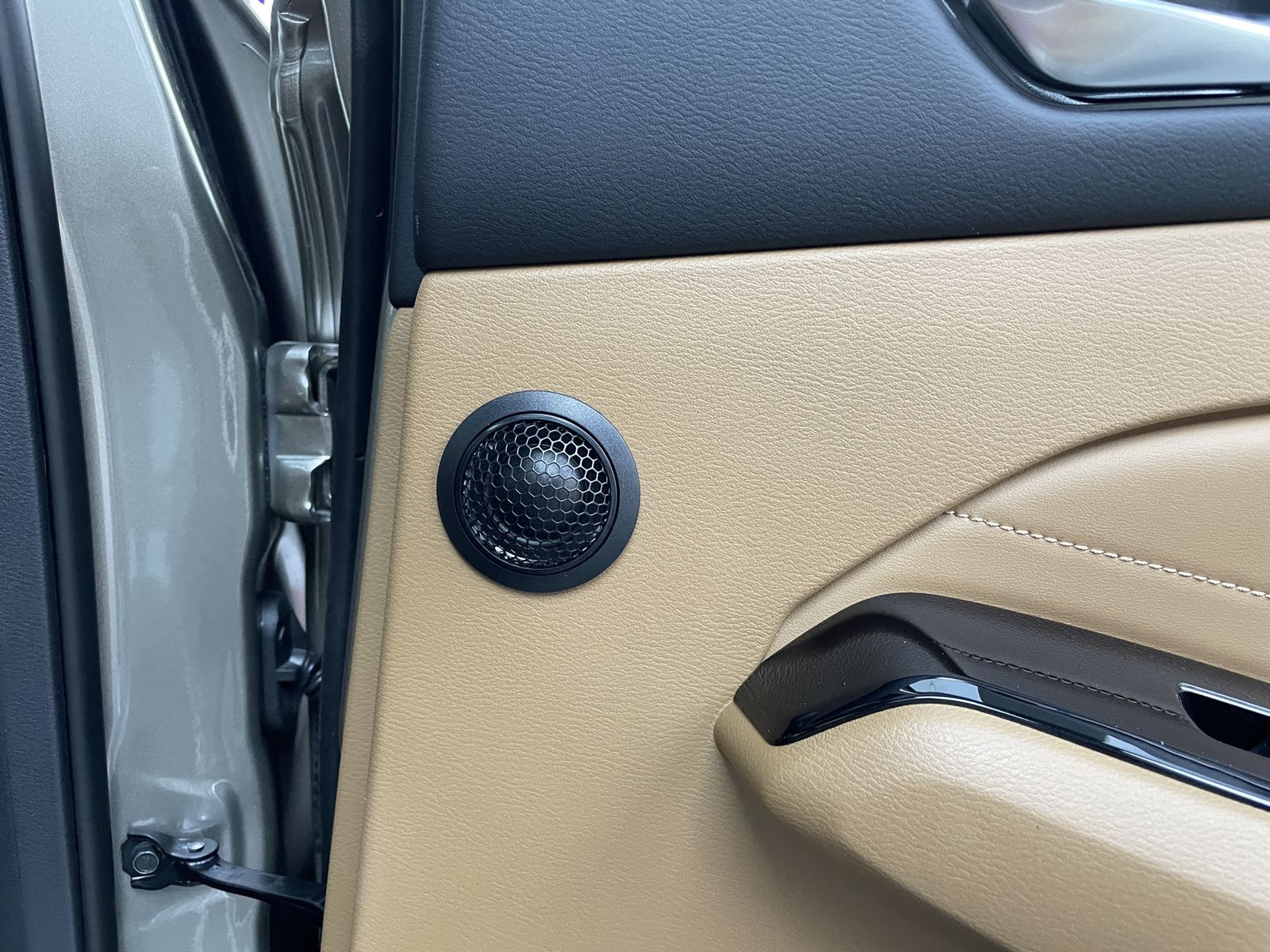 1732066341531657.jpg 后聲場(chǎng):VS42.jpg